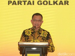 Permintaan Maaf Sekjen Golkar Usai Sebut PDIP Bentrok Gegara Puan Vs Ganjar