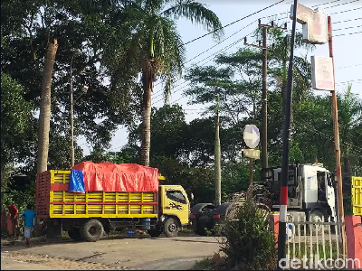 Sedih, Wilayah Penghasil Minyak Antren SPBU Sampai Depan Rumah