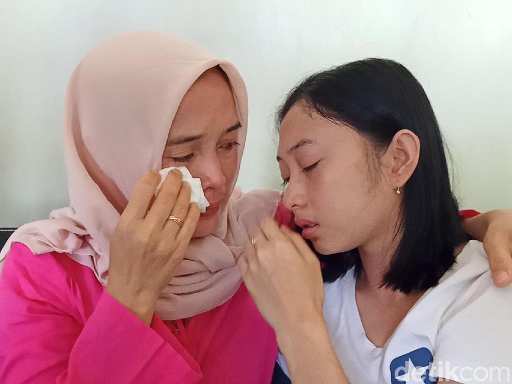 Video Curhatan Shalfa, Atlet Senam yang Dituduh Tak Perawan Video Curhatan Shalfa, Atlet Senam yang Dituduh Tak Perawan