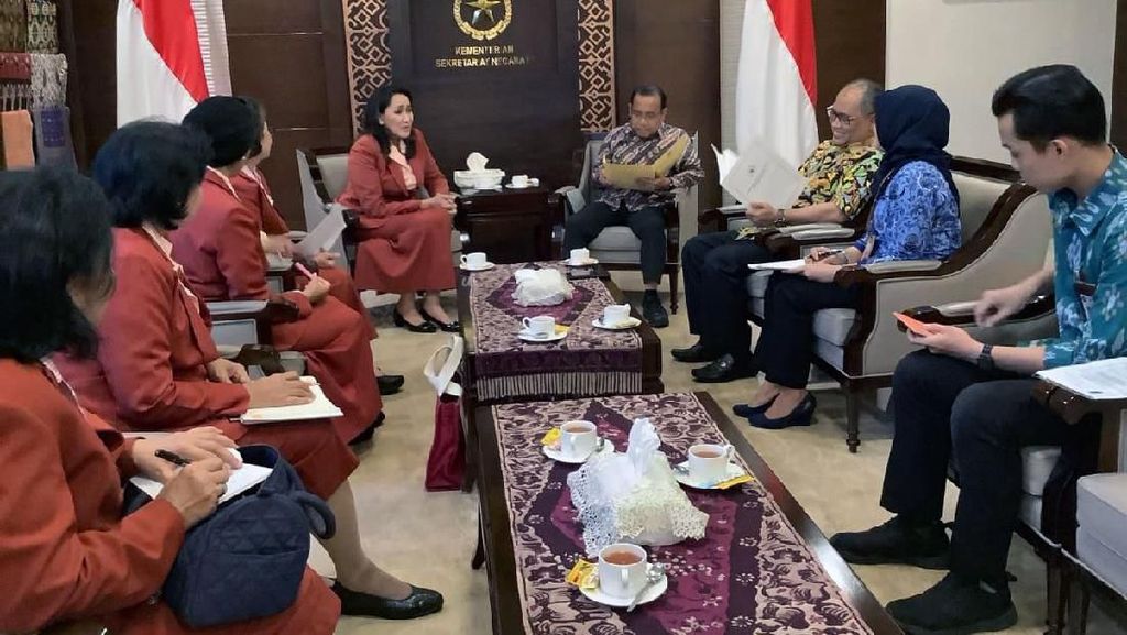 Kowani Diterima Mensesneg Pratikno Kowani Diterima Mensesneg Pratikno