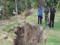 Longsor Tanggul Bengawan Solo di Lamongan Semakin Meluas