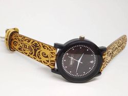 Sulap Kulit Sapi Jadi Jam, Pria Ini Raup Omzet Rp 40 Juta