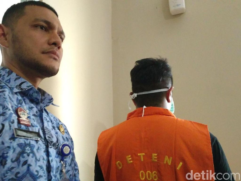 Imigrasi Cirebon Tangkap WNA Malaysia yang Kabur Saat Rehab Narkoba Imigrasi Cirebon Tangkap WNA Malaysia yang Kabur Saat Rehab Narkoba