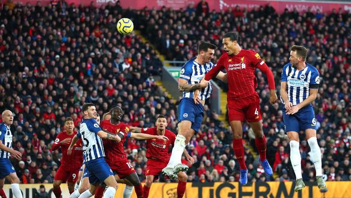 Liverpool susah payah atasi Brighton 2-1 di Anfield (Clive Mason/Getty Images) Liverpool susah payah atasi Brighton 2-1 di Anfield (Clive Mason/Getty Images)