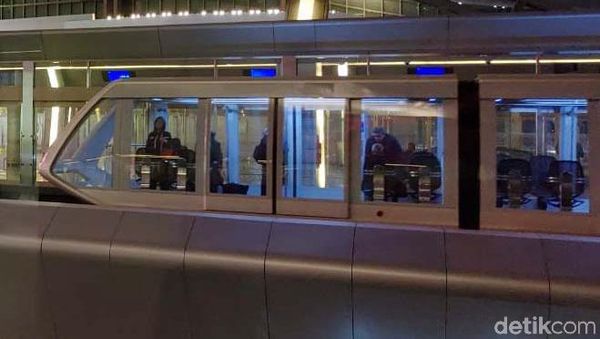 Futuristik! Penampakan Kereta Layang Bandara Hamad di Qatar