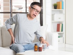 Tips Jaga Kesehatan Tulang dan Sendi di Usia Senja