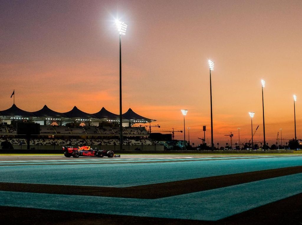 Ungguli Duo Mercedes, Verstappen Tercepat di FP3 GP Abu Dhabi Ungguli Duo Mercedes, Verstappen Tercepat di FP3 GP Abu Dhabi