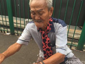 Jarang Sakit, Ini Rahasia Kakek Penjual Jasa Timbang Badan di Bogor Jarang Sakit, Ini Rahasia Kakek Penjual Jasa Timbang Badan di Bogor
