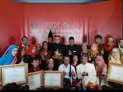 Maksimalkan Program Keluarga Harapan, Jatim Raih Penghargaan dari Mensos