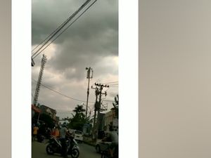 Suara-suara Misterius yang Terdengar di Langit Indonesia