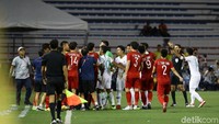 Sempat terjadi ketegangan antara pemain Indonesia dengan Vietnam.