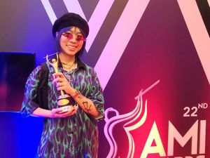 Tanda Bergabungnya Ramengvrl dengan Label AS