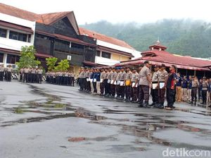Kunjungi Polda Papua, Kapolri Idham Azis Beri Pengarahan ke Anggota Kunjungi Polda Papua, Kapolri Idham Azis Beri Pengarahan ke Anggota