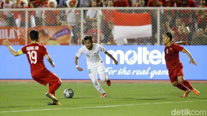Timnas Indonesia dikalahkan Vietnam dengan skor akhir 1-2. Kini Indonesia menempati peringkat ketiga klasemen Grup B SEA Games 2019.