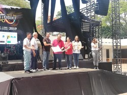 Riding in White, Aksi Sunmori Kumpulkan Donasi untuk Yayasan AIDS