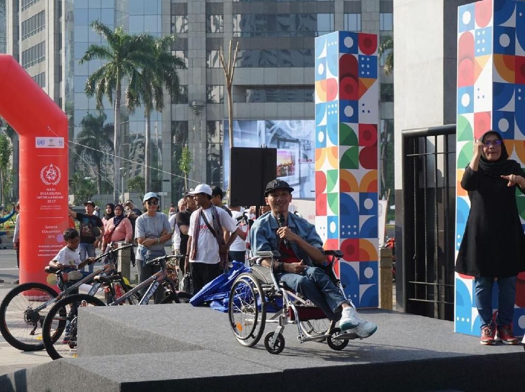 Kemensos Undang Komika Disabilitas Manggung di Kawasan CFD Jakarta