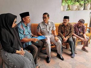 Pemotor Tewas Tertabrak Trans Jogja, Keluarga Korban Terima Santunan Pemotor Tewas Tertabrak Trans Jogja, Keluarga Korban Terima Santunan