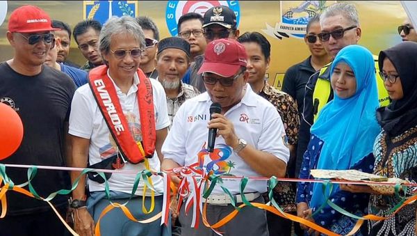 Pecinta Jetski Bangun Rumah Pintar di Kepulauan Seribu