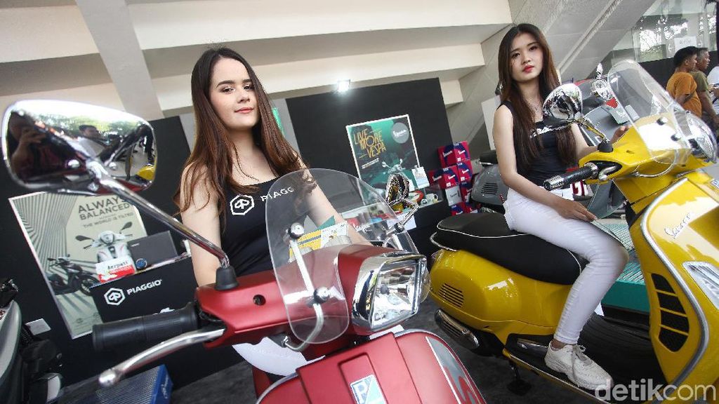 Para Wanita Cantik di IIMS Motobike Expo 2019