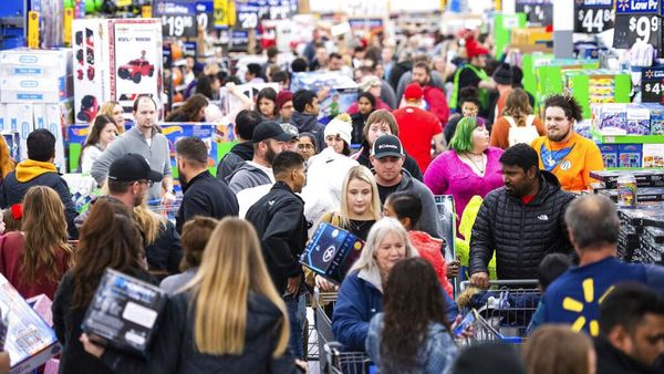 Ini Bukti Warga Amerika Juga Gandrung Barang Diskonan