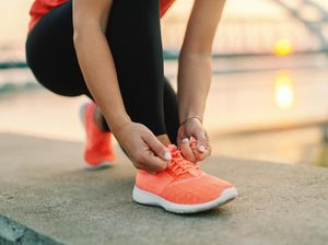 Penting! Tips Memilih Sepatu Lari Menurut Dokter Olahraga Penting! Tips Memilih Sepatu Lari Menurut Dokter Olahraga