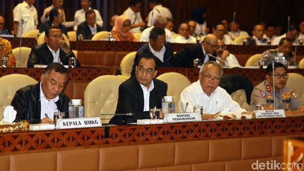 Komisi V-Menhub Bahas Kesiapan Libur Natal