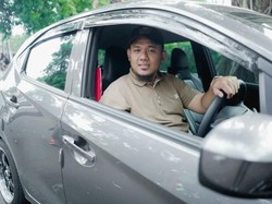 Kenalan dengan Fajar Shiddiq, Driver GrabCar Tuli Pertama di Bandung