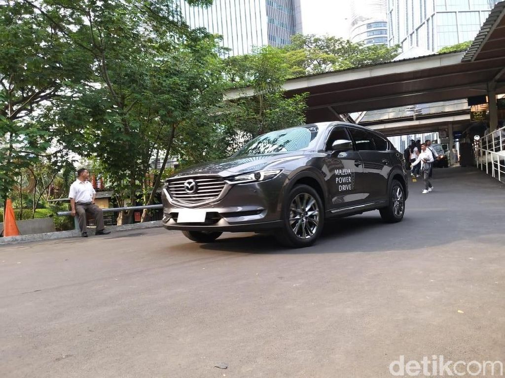 Mazda CX-8 Elite: SUV Mewah yang Bertabur Fitur Mazda CX-8 Elite: SUV Mewah yang Bertabur Fitur