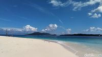 Pulau Kecil di Indonesia yang Alamnya Indah, Toiletnya Juara