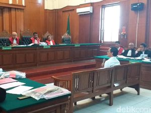 Sidang Rasisme Asrama Mahasiswa Papua, Jaksa Hadirkan 2 Saksi dari Polisi Sidang Rasisme Asrama Mahasiswa Papua, Jaksa Hadirkan 2 Saksi dari Polisi
