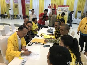 Ingin Jadikan Golkar Partai Teladan, Aris Mandji Daftar Caketum Ingin Jadikan Golkar Partai Teladan, Aris Mandji Daftar Caketum