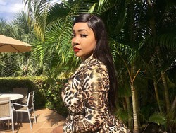 Gara-gara Injeksi Ilegal, Bokong Model Ini Jadi Gradakan & Terancam Amputasi