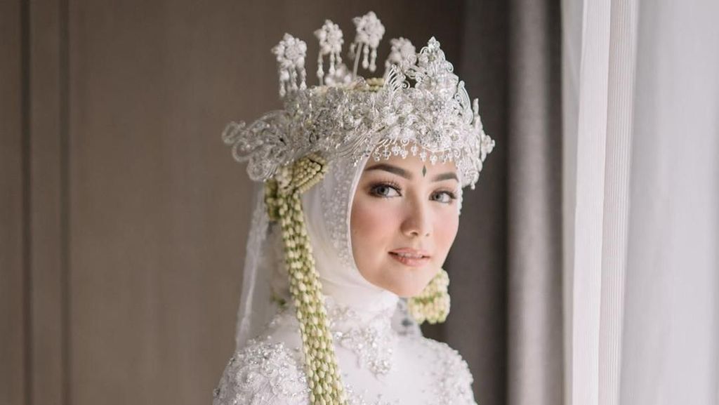 Foto: Penampilan Citra Kirana Jadi Pengantin Sunda, Cantik Manglingi Foto: Penampilan Citra Kirana Jadi Pengantin Sunda, Cantik Manglingi