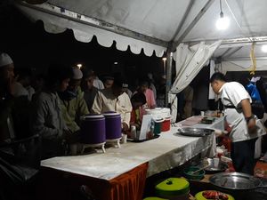 Tak Perlu Takut Lapar, Ada Makanan Gratis di Reuni 212