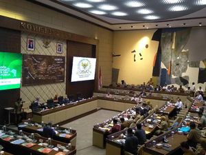 KPU-Bawaslu Rapat di Komisi II DPR Bahas Pemutakhiran Data Pemilih