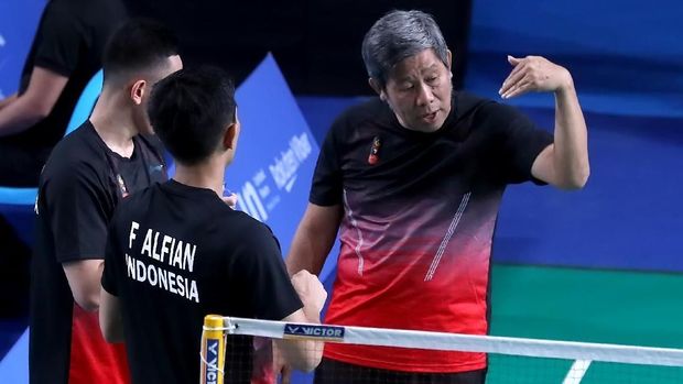 Fajar Alfian/Muhammad Rian Ardianto mengalahkan Bodin Isara/Maneepong Jongjit di semifinal beregu putra SEA Games 2019 di Filipina, Senin (2/12).