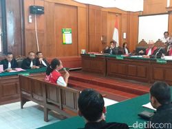 Sidang Rasisme Asrama Mahasiswa Papua, Ini Pembelaan Mak Susi