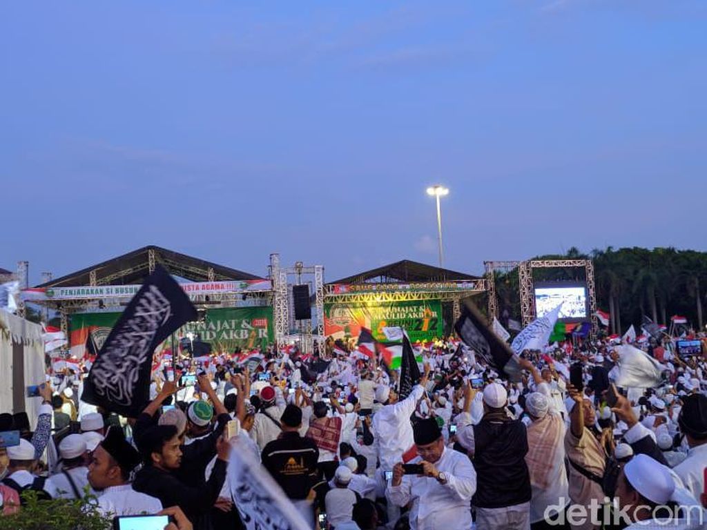 Reuni 212 Harap Habib Rizieq Pulang dengan Penuh Keindahan Reuni 212 Harap Habib Rizieq Pulang dengan Penuh Keindahan