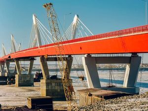 Jembatan Pertama Penghubung China-Rusia Selesai Dibangun Jembatan Pertama Penghubung China-Rusia Selesai Dibangun