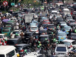Jakarta Rugi Rp 100 T karena Macet, Apa yang Bisa Anies Lakukan?