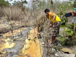Limbah Beracun Cemari Pekarangan di Brebes, DLH Temukan Segel Perusahaan