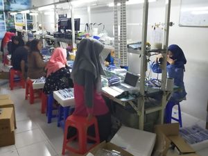 Polisi Gerebek Pabrik Ilegal di Jakut, 16 Ribu HP Senilai Rp 12 M Disita