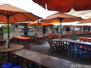 Pedagang Makanan Sedih Sepinya Pelanggan di Reuni 212