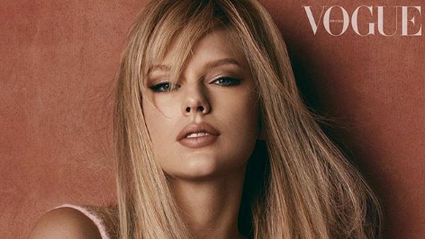 Beda! Pose Taylor Swift di Majalah Vogue