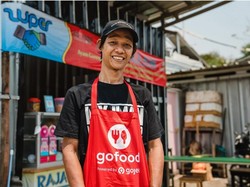 Rangkul Karyawan Putus Sekolah, Berujung Jadi Pahlawan Gojek