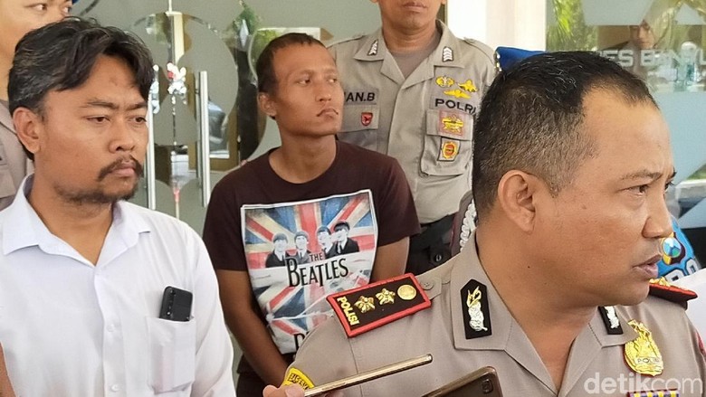 Pria Onani dalam ATM yang Videonya Viral, Diamankan oleh Polisi Banyuwangi 6 bb2196a1 46ea 47be 93e3 5c00f512ebf5 169