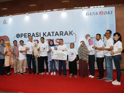 50 Penderita Katarak Dapat Operasi Gratis dari Bank DKI