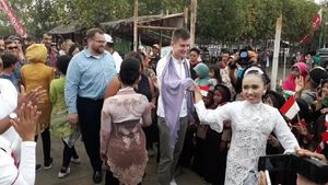 Intip Keseruan Jalan-jalan Para Dubes dan Keluarga di Brebes