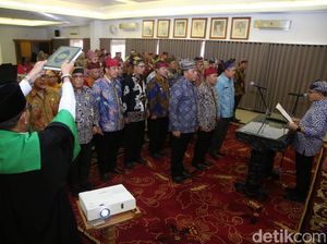 Kuatkan Kolaborasi Birokrasi, Bupati Anas Lantik 39 Pejabat