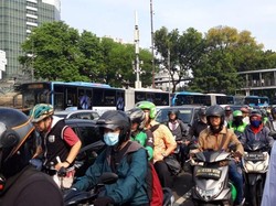 Massa Reuni 212 Mulai Bubar, Lalin Jalan Medan Merdeka Barat Macet